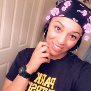 Meet your Posher, Kendra